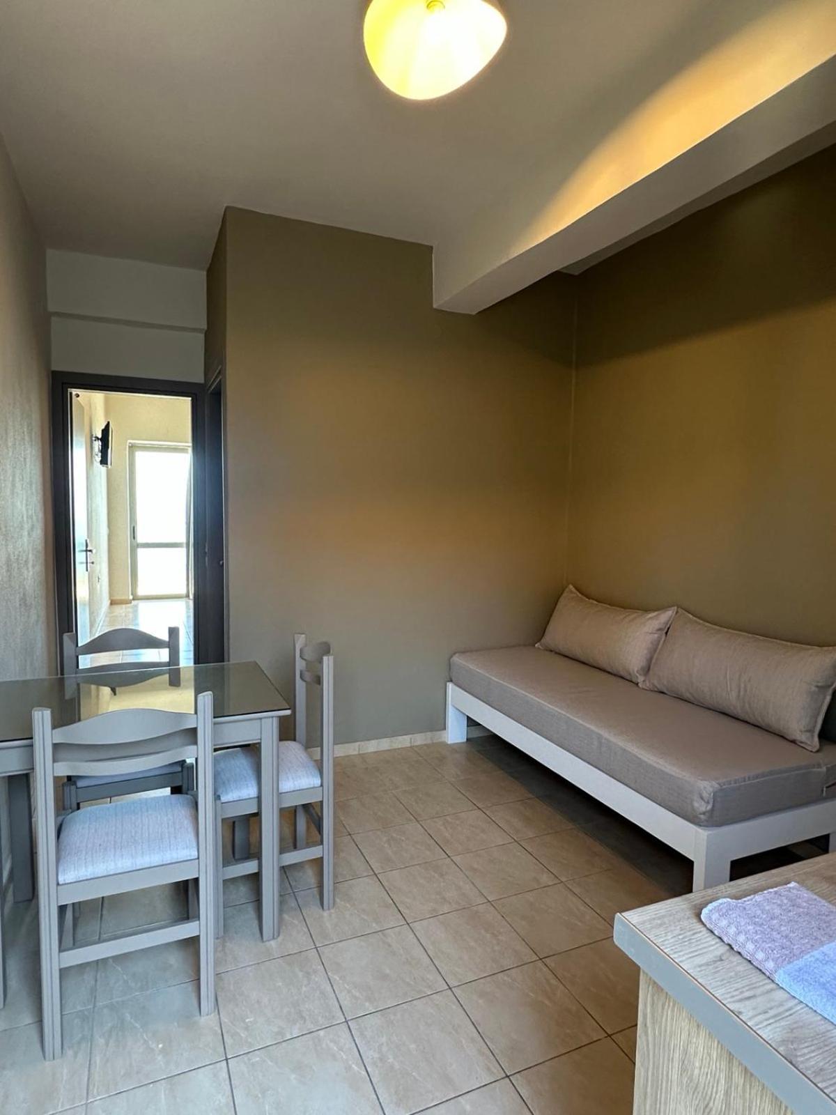 Blue Sky Hotel Apartments レティムノ エクステリア 写真